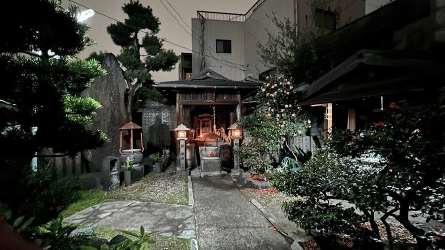 Osaka: Deep Backstreets Walking Tour with Dinner Option - The Retro Start: Game Parlors, Old Markets, and Nighttime Normal
