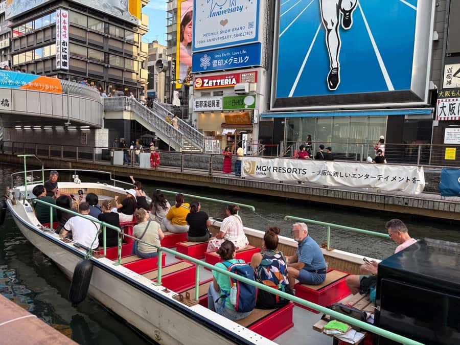 Osaka: Dotonbori's Bridges 20-Minute Cruise - The 20-minute route: nine bridges and photo angles you cannot walk to