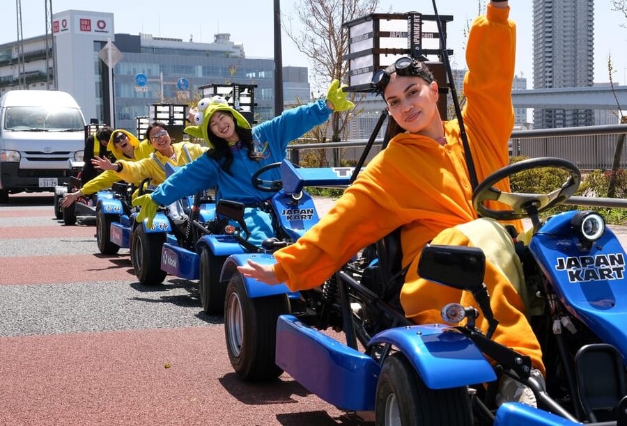 Osaka: Go Kart Tour on Osaka Streets with Guide - Osaka Castle pause: architecture break and real photo ops