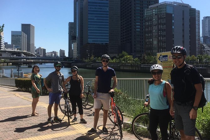 Osaka in a Nutshell: Three hour bike tour - Osaka Castle park: postcard views and a short, useful history hit