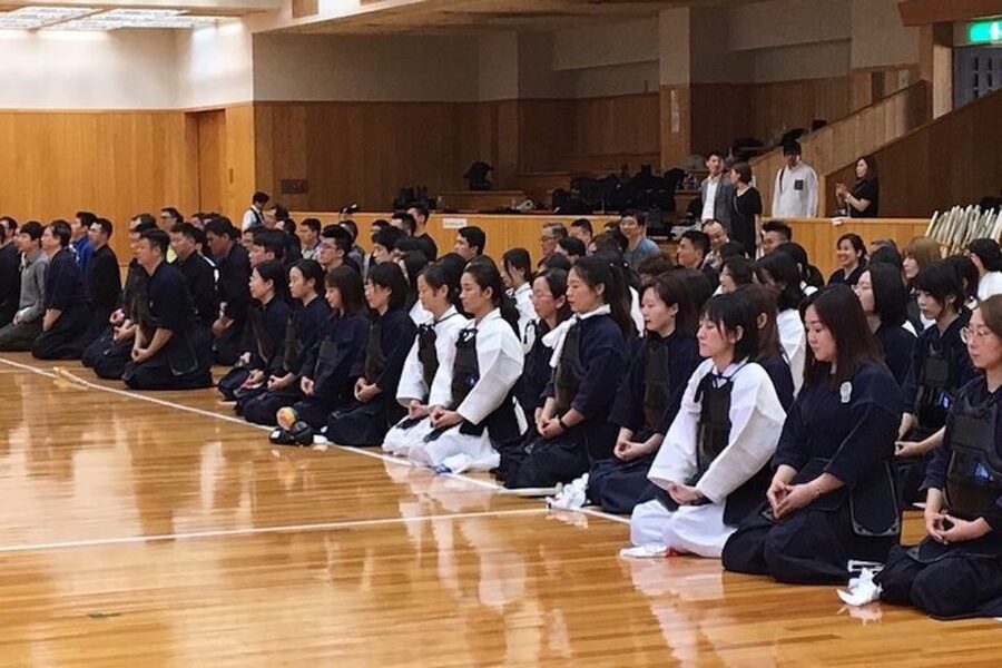 Osaka: Kendo Workshop Experience - National-level demos, etiquette wrap-up, and the photo moment
