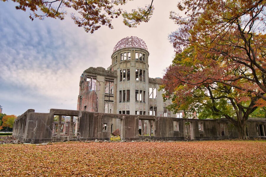 Osaka/Kyoto: Hiroshima Miyajima Bus Tour & Shinkansen Ticket - Hiroshima Peace Memorial Park, Atomic Bomb Dome, and Peace Museum