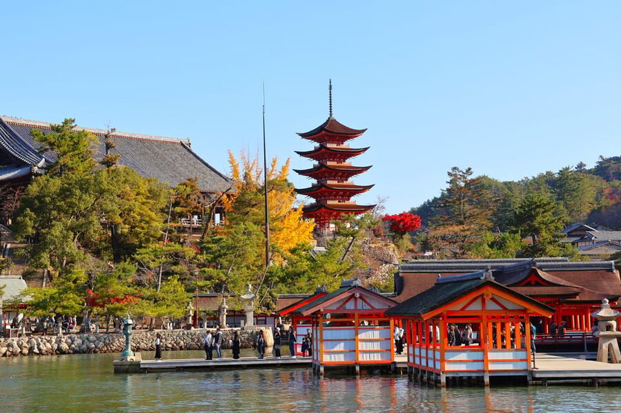 Osaka/Kyoto: Hiroshima Miyajima Bus Tour & Shinkansen Ticket - Price and value: what $277 buys you on a tough schedule