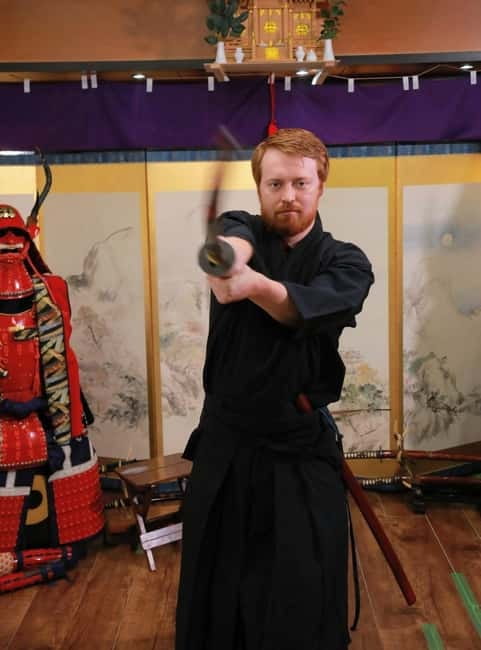 Osaka: Learn Bushido - Trial Slashing with Samurai Sword - Photos, Costumes, and Why the Camera Moment Feels Well Managed