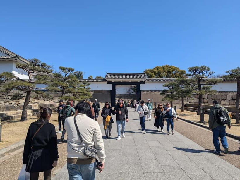 Osaka: Osaka Castle Guided Tour with Local Guide - Key highlights to look forward to