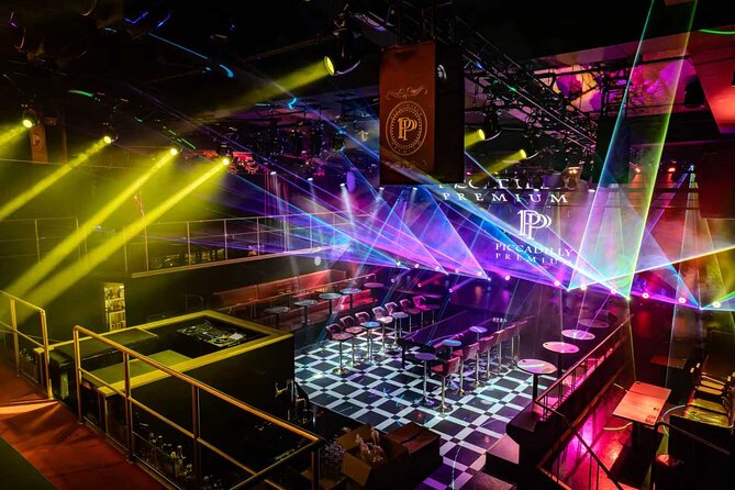 Osaka: PICCADILLY PREMIUM DINNER SHOW&NIGHTCLUB with Tasting - What You Eat: Buffets, Courses, and How the Menu Structure Helps