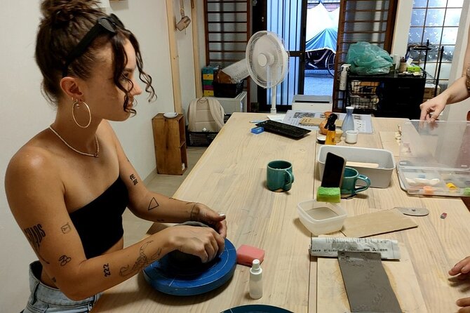 Osaka: Private Japanese Traditional Ceramics Experience - English, Spanish, Catalan, and Japanese: how language affects the experience