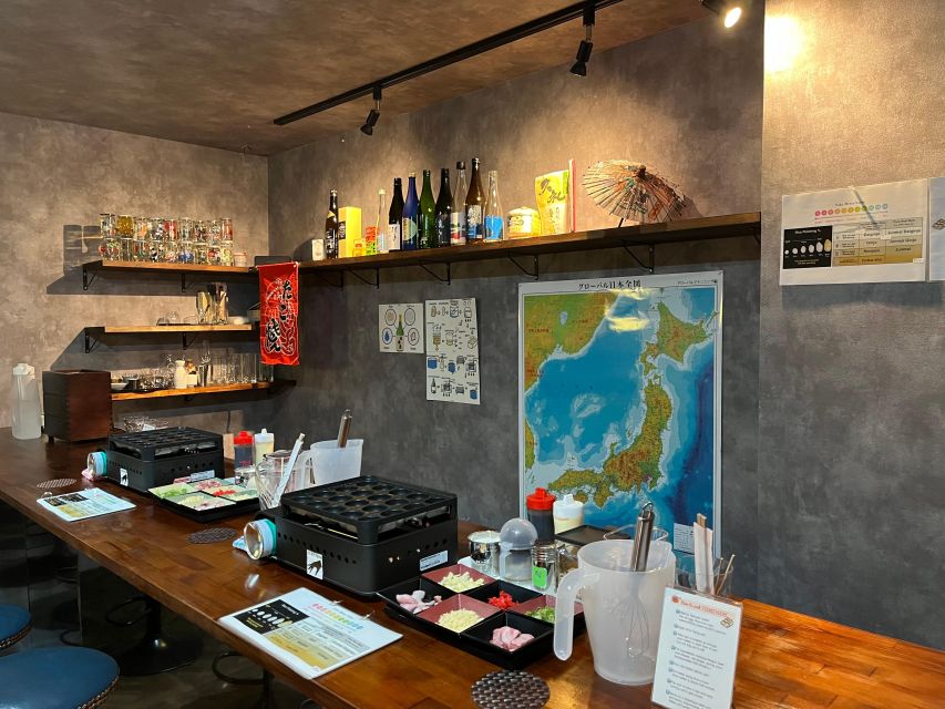 Osaka Sake Tasting with Takoyaki Cooking - What you eat and drink, in the order that makes sense
