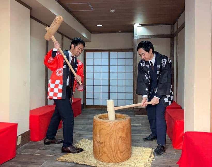 Osaka: Traditional Mochi Pounding Experience with Tasting - From steamed rice to mochi, step by step