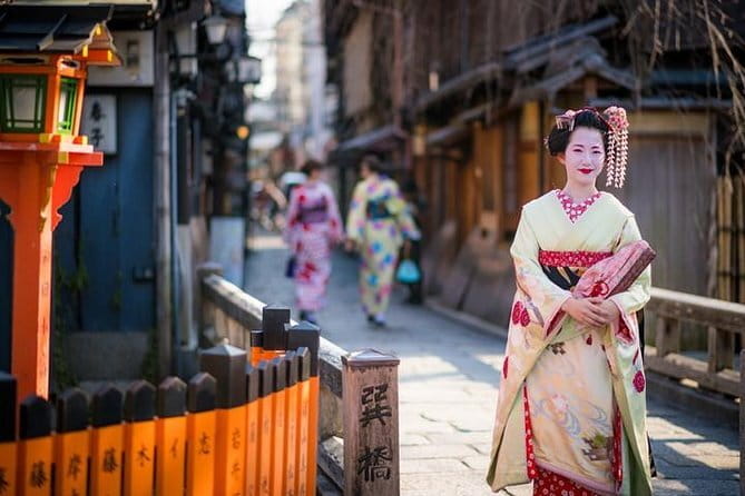 Otagi Nenbutsu Temple and Arashiyama Bamboo Forest Tour - Air-Conditioned Comfort, In-Person English Guidance, and a Real Sense of Flow