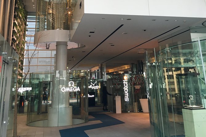 Private Ginza Architecture Walking Tour - How the guides tailor the walk in real life