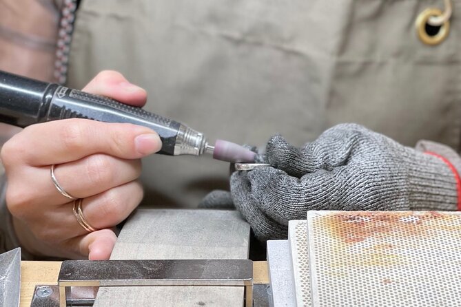 Private Handmade Ring Workshop Activity in Tokyo Shibuya - Tankin hammering: learning the technique with an instructor next to you