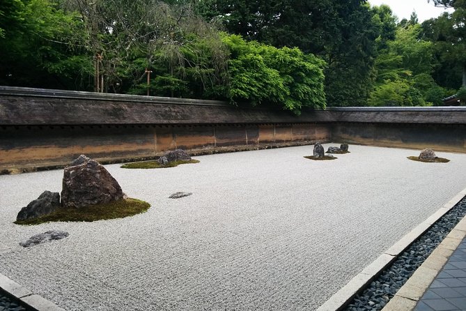 Private Highlights of Kyoto Tour - Two routes, one goal: pick northbound for Arashiyama and Kinkakuji