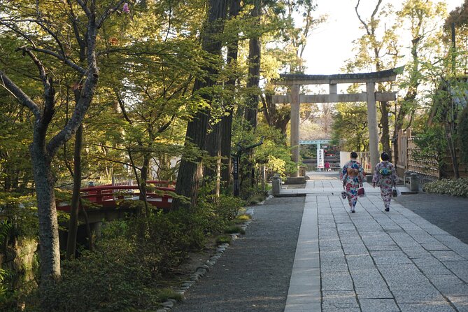 Private Kamakura plus Yokohama Tour - English Speaking Driver - Komachidori: shopping lane, snack lane, photo lane