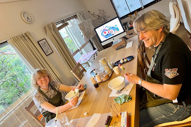 Private Mochi Sweets Making class near Shibuya area - Tea tasting and the mochi story behind the sweets