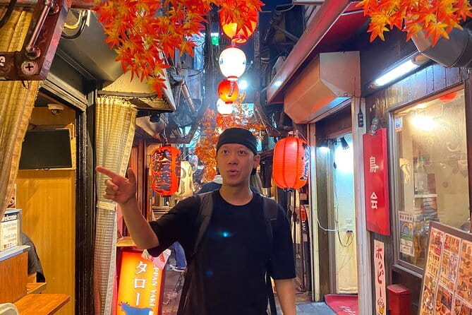 [Private]Shinjuku Golden Gai Bar Hopping w/ Japanese Local Guide - Stop 1: Omoide Yokocho (Memory Lane) for Big Alley Energy