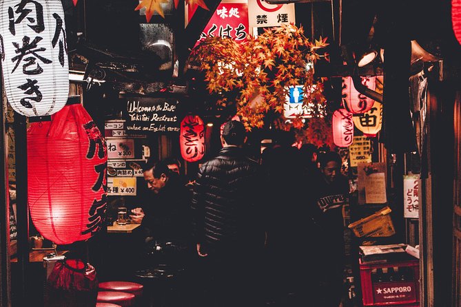 Private Shinjuku Nightlife Walking Tour & Golden-Gai Bar Crawl - Shinjuku at Night, Without the Etiquette Panic