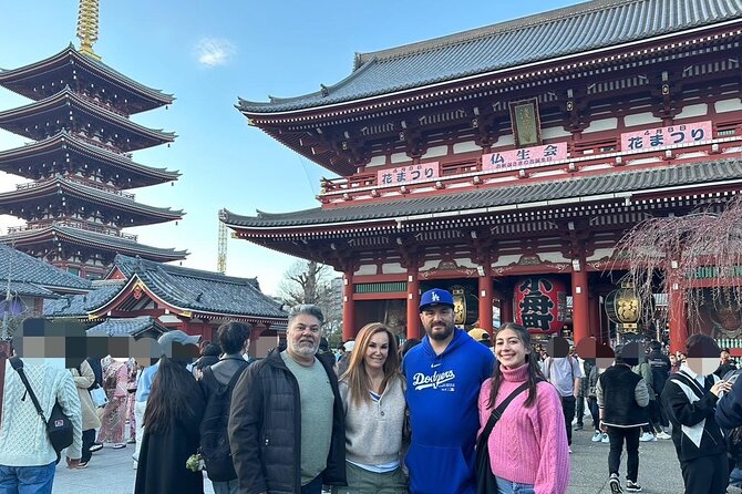 Private Tour Guide in English or Spanish (Español) - Tsukiji Fish Market and Akihabara: Seafood Energy Meets Electric Town