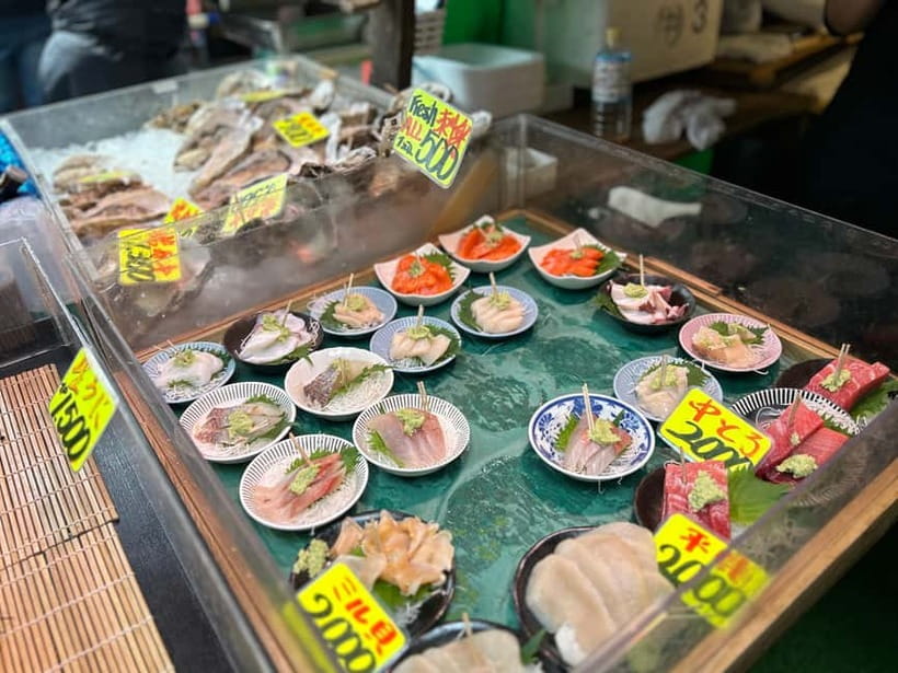 Private Toyosu & Tsukiji Market Adventure with Tuna Auction - Optional shrine stop: quick pause, real local texture