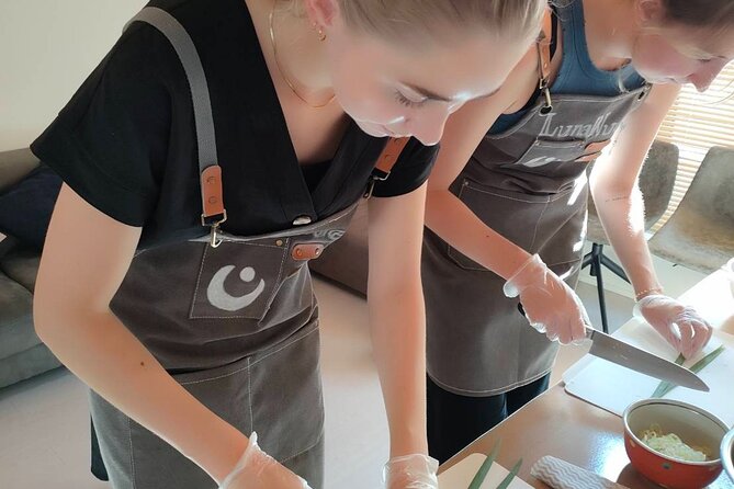 Ramen & Dumpling Cooking in Tokyo with Chef/Vegan possible - The small-group format, and why it helps you learn faster