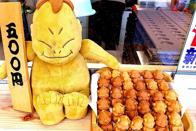 Retro Osaka Street Food Tour: Shinsekai - The guide factor: why English explanations make street food easier