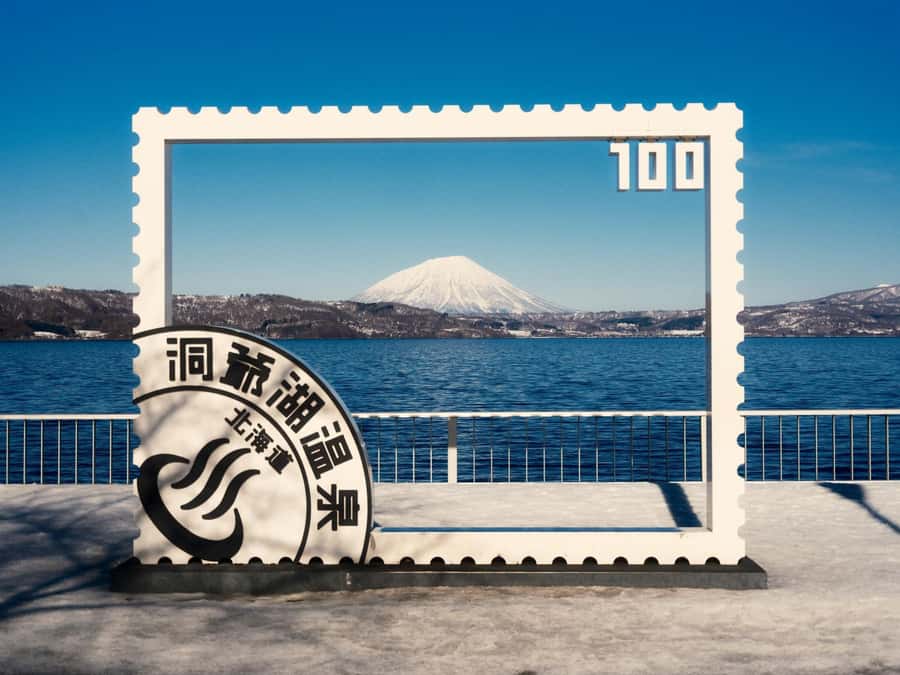 Sapporo: Hokkaido, Noboribetsu and Lake Toya Day Tour - Hell Valley steam trails: the first wow stop