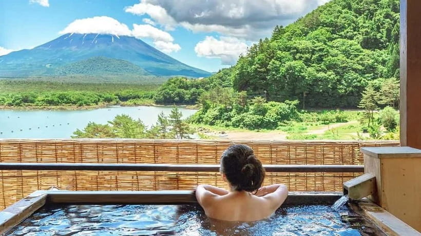 [Seasonal Limited] Mt. Fuji 5th Station &Hot Spring Day Tour - Gotemba Premium Outlets: the Monday-to-Friday option when schedules shift