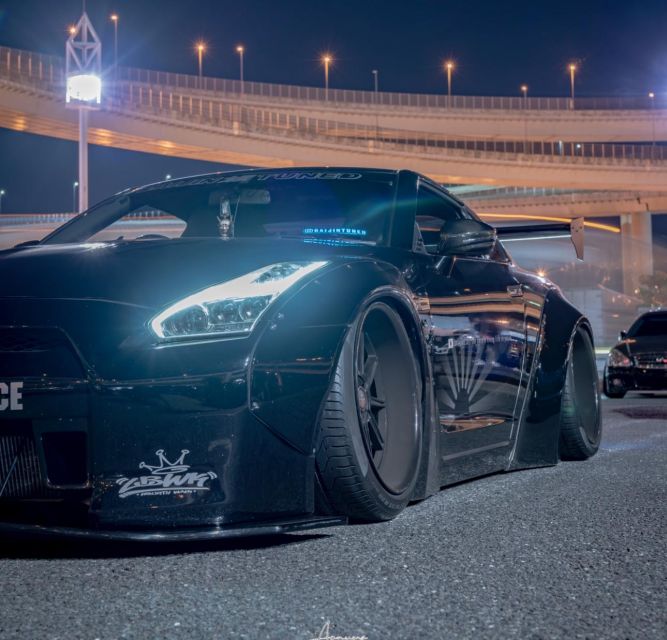 Secret Car Meet: R34 Skyline Car Club Membership - Tokyo Tower and Rainbow Bridge stops, with photos that make sense