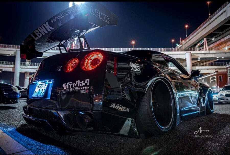 Secret Car Meet: R34 Skyline Car Club Membership - What the Skyline R34 car club membership really includes