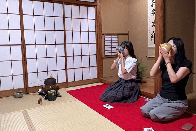 Shibuya Authentic Tea Ceremony with experienced instructor - Watching the traditional tea ritual, then tasting nerikiri