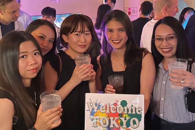 Shinjuku Locals &Traveller Meet&Drink Experience Solo going Party - Table Games That Actually Help You Talk: UNO, Jenga, Trump