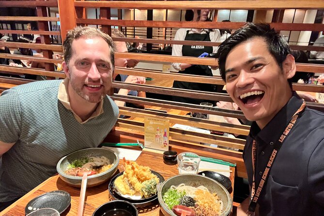 Shinjuku: Private Bar Hopping - Kabukicho night out: conversation, locals, and a mini handbook