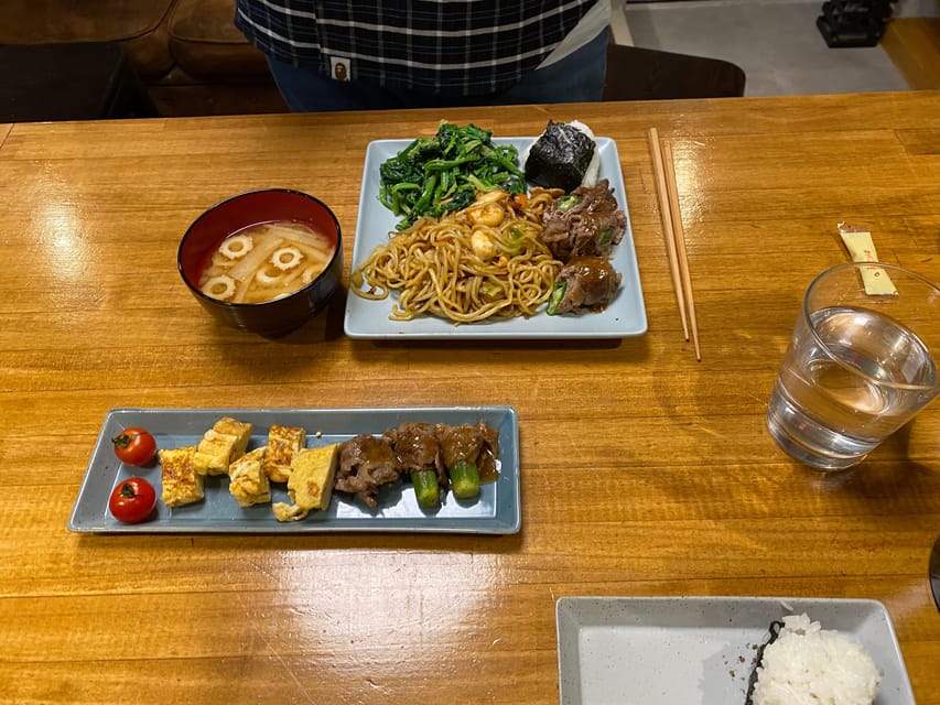 Shinjuku Tokyo: Authentic Japanese Home-Style Culinary Class - What the 150-minute class flow feels like, from prep to your first bite