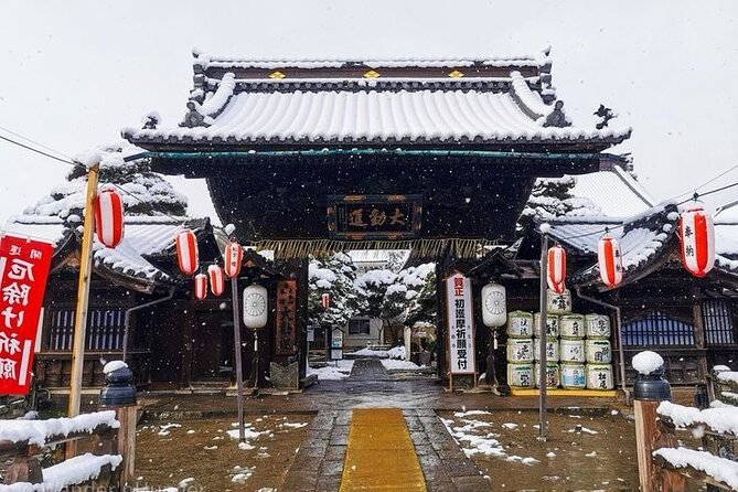 Snow Monkey Park & Zenkoji Temple Nagano Pvt. Full Day Tour. - Who should book this Tokyo-to-Nagano snow monkey and Zenko-ji tour