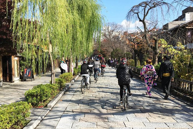 South Kyoto in a Nutshell: Gentle Backstreet Bike Tour! - Nishi Honganji: a huge wooden building without the usual rush