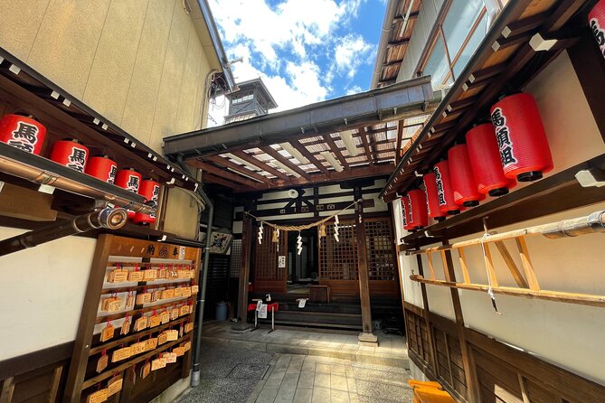 Takayama Old Town Walking Tour with Local Guide - Yamazakura Shrine: Craft Tradition Meets Local Beliefs