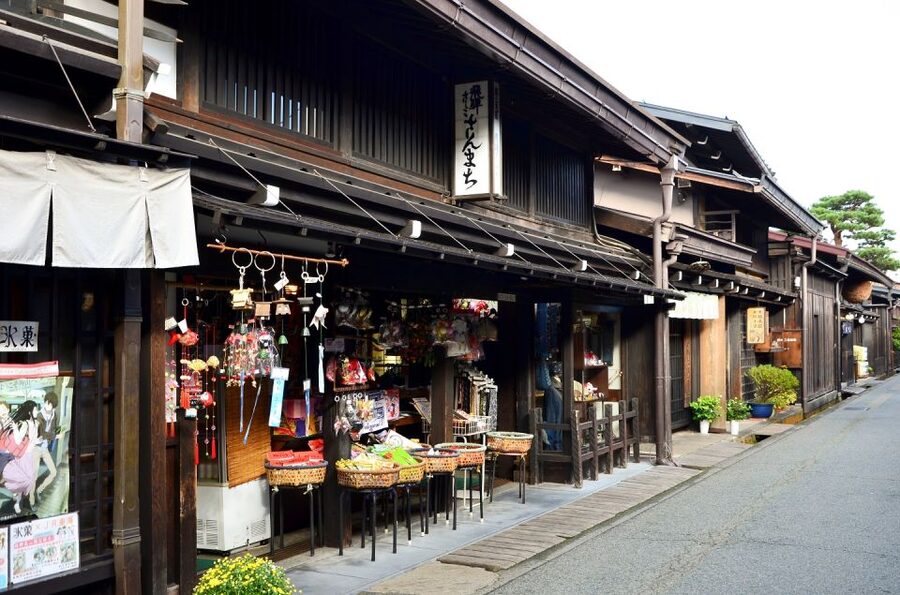 Takayama: Private Walking Tour with a Local Guide - Hida Folk Village: over 30 traditional houses from the mountains