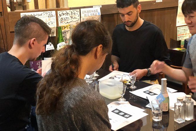 Tasting All Types of Sake with Sommelier - Meet Aki san, your sommelier, and how the Q&A works