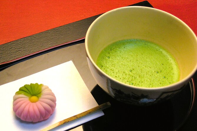 Tea ceremony and kimono experience at Kyoto, Tondaya - A Kyoto machiya with Tondaya Nishijin flavor