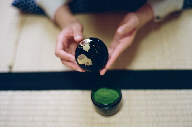 Tea ceremony by the tea master in Kyoto SHIUN AN - Time, group size, and the pace of a 45-minute session