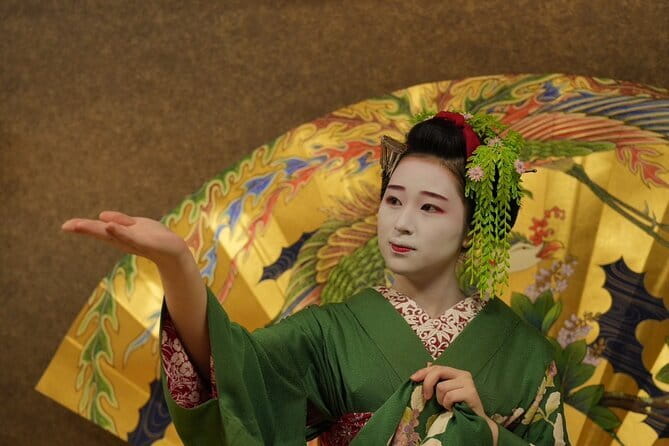 The Art of Geisha: Exclusive Show & Gion Walking Tour - What You Actually Do in Gion: Walk, Learn, Watch