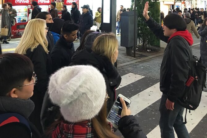 The Dark Side of Tokyo - Night Walking Tour Shinjuku Kabukicho - Stop 3: Godzilla Head and the show you do not expect