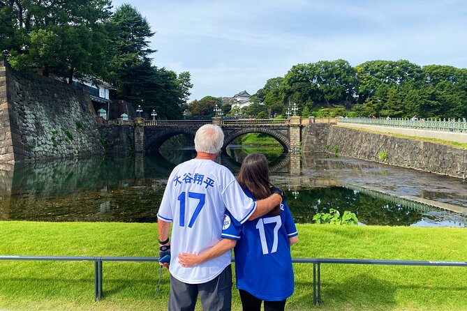 Tokyo: 3-Hour Bike/E-Bike Tour of the City's Highlights - Stop 2: Imperial Palace area, learning the significance as you glide