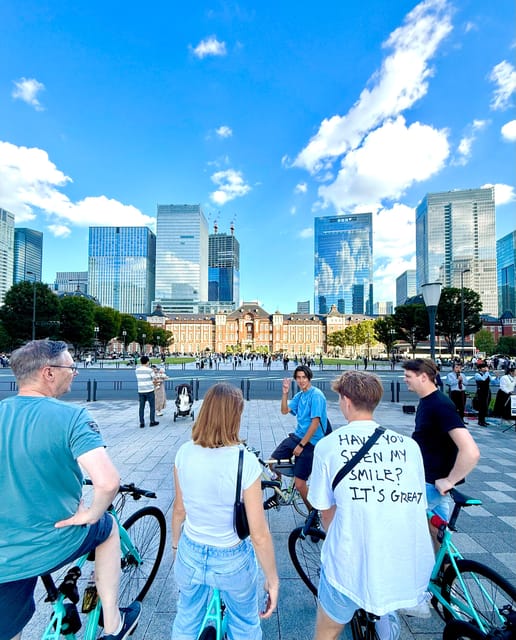 Tokyo: 3-Hour Bike or E-Bike City Highlights Tour - Shibuya Crossing at bike speed, plus Tower Records energy