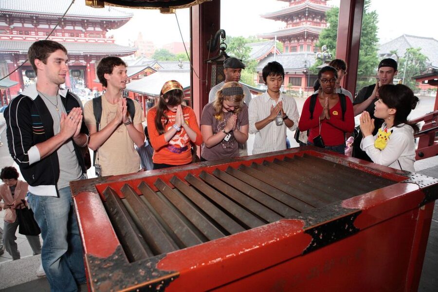 Tokyo: A Half-Day Trip Bus Tour in the Morning - Sensō-ji: The Oldest Temple Experience Plus Nakamise Street
