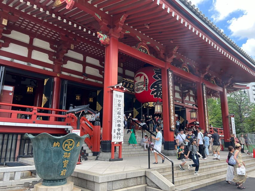 Tokyo: Asakusa and Tokyo’s Oldest Temple Senso-ji Tour - Inside Sensō-ji Temple: How the Guide Helps You Understand the Place