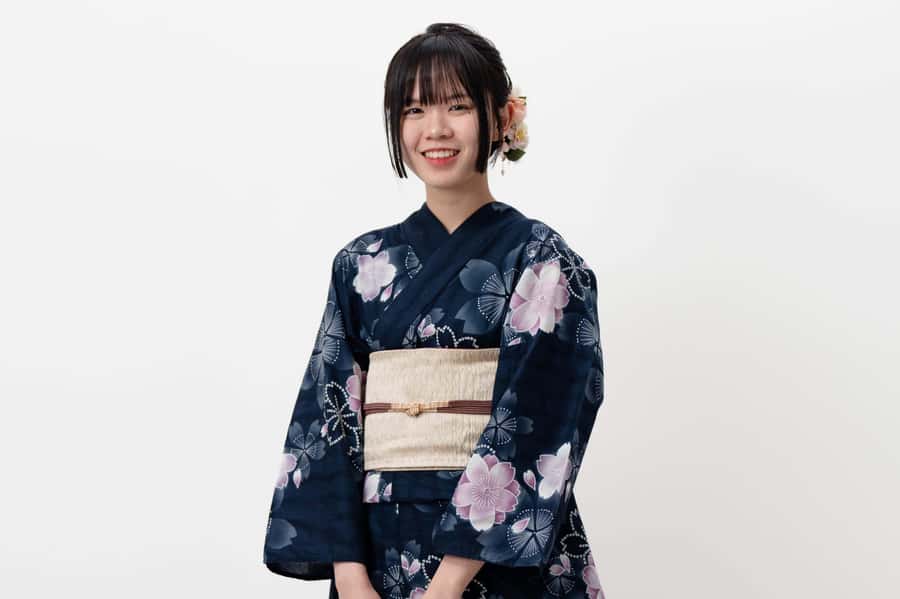 Tokyo Asakusa: Miu Kimono Rental and Optional Photoshoot - Optional outdoor photoshoot in a private studio
