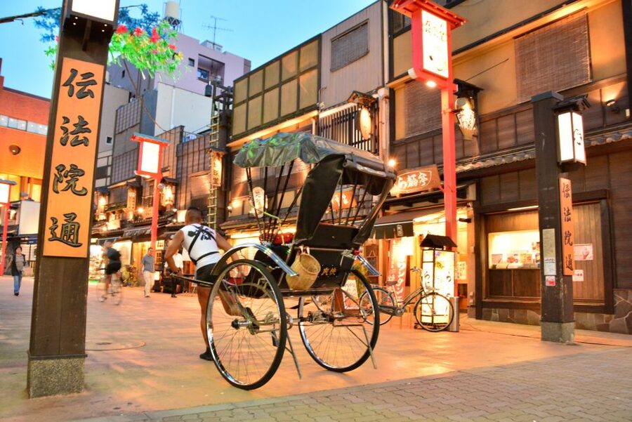 Tokyo: Asakusa Sightseeing Tour by Rickshaw - Price Value, Choosing Between 30 Minutes and a Full Sweep
