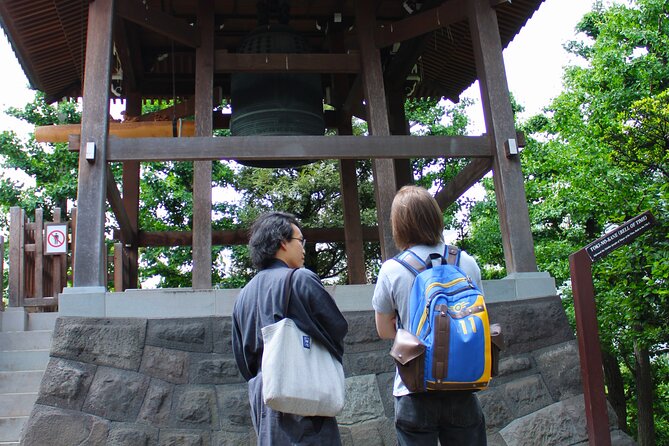 Tokyo: Asakusa Walking Tour with Japanese Comedian - Yogodo and Awashimado: Quiet Corners Inside a Big Complex