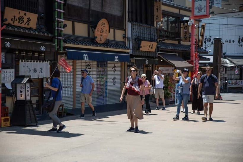 Tokyo: Asakusa Walking Tour with Sensoji Temple Visit - Guide quality is the real “upgrade,” from Aya to Keiko to Hiroko